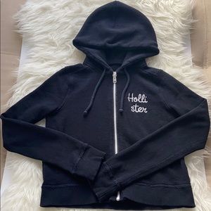 Hollister slightly cropped zipped hoddie
